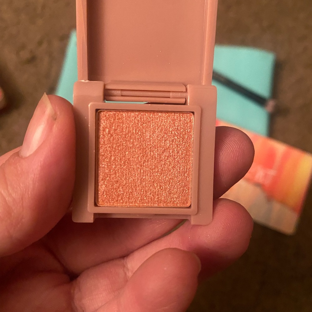 Makeup bundle - Picture 5 of 8